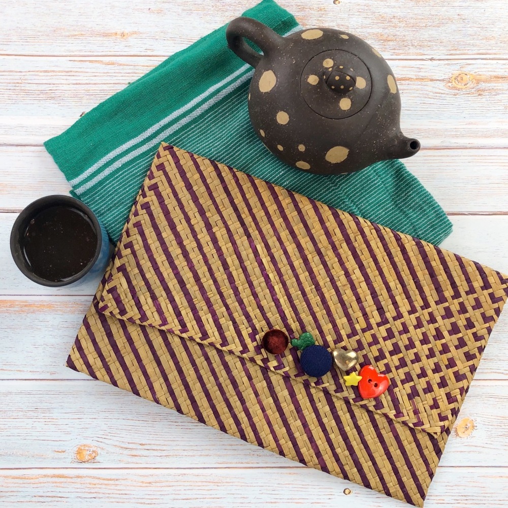 ❌SOLD❌VTG 70s Embellished Woven Straw Envelope Clutch